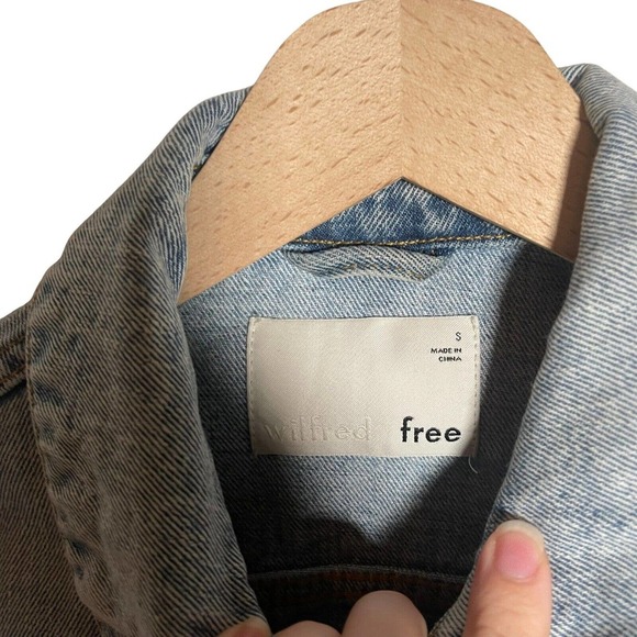 Wilfred Free Aritzia Sandalis Fringed Hem Button Down Cropped Denim Jacket Small - Picture 7 of 11